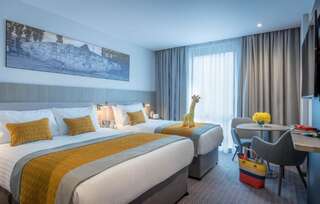 Отель Maldron Hotel Parnell Square Дублин Семейный номер Делюкс-6