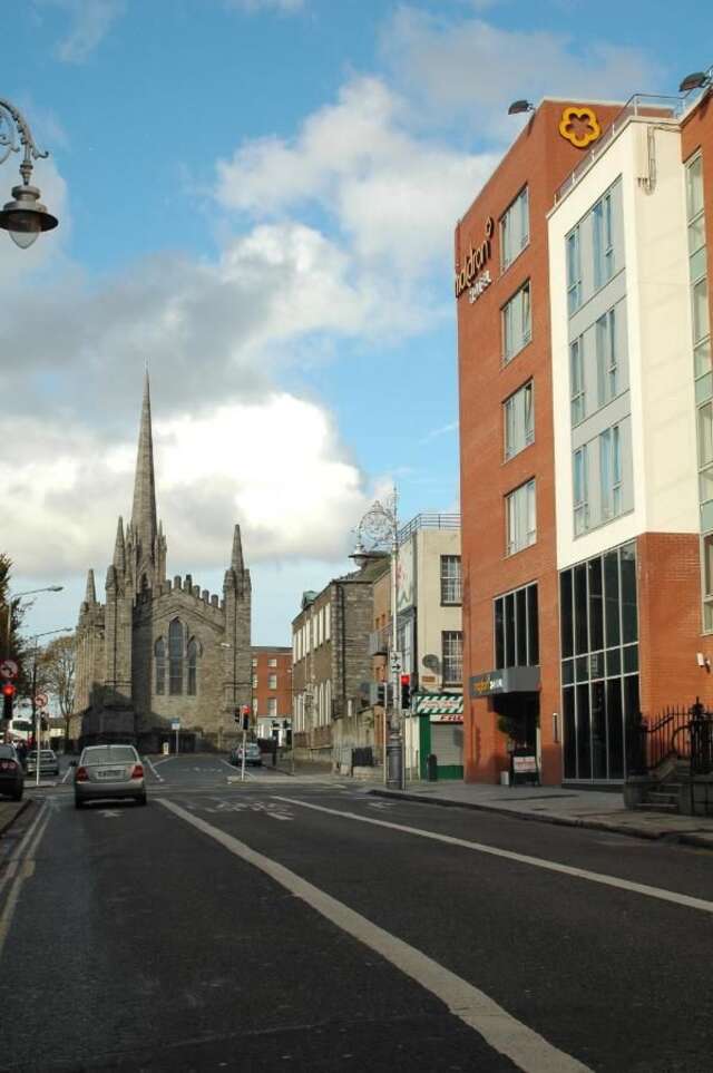 Отель Maldron Hotel Parnell Square Дублин-41